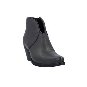 1725.A Italian Designer Ankle Booties US 7